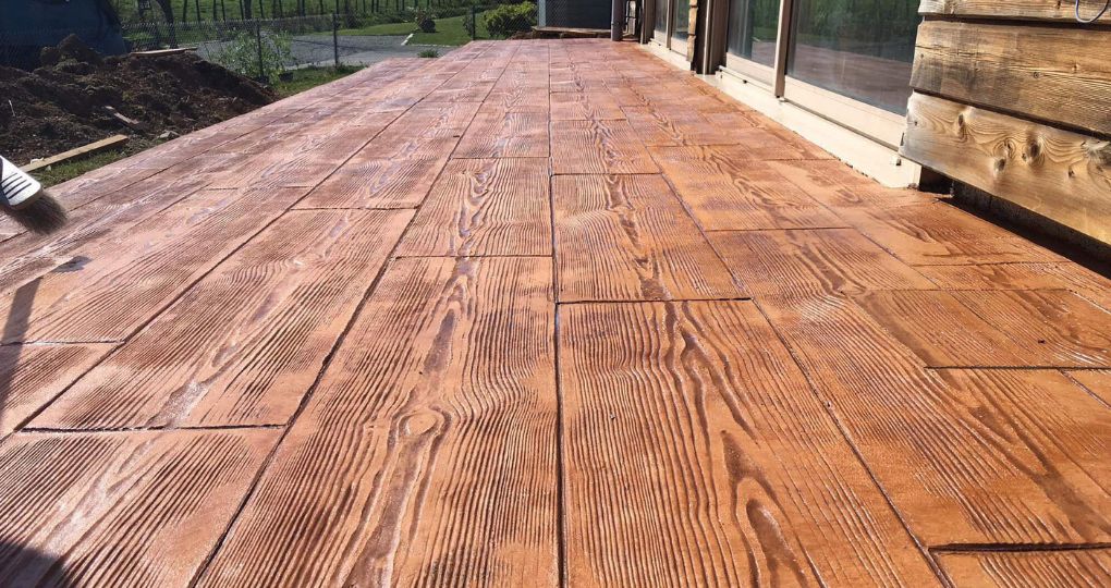 Beton amprentat model lemn. Textura unica si rezistenta