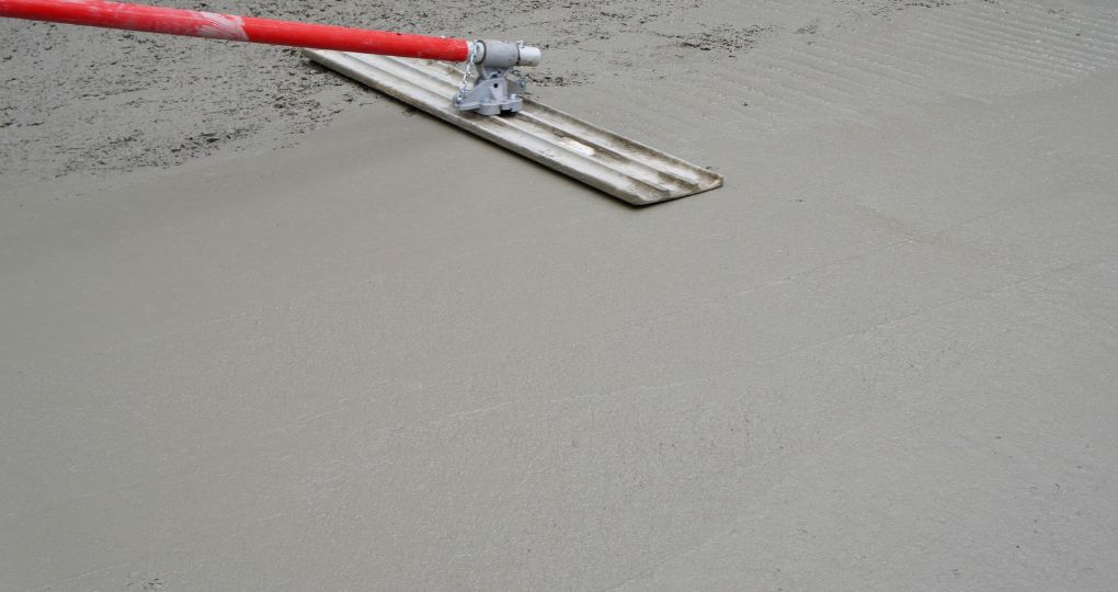 La cât timp se udă betonul după turnare
